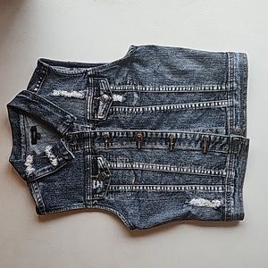 Bundle 6 for $30**ChiQle Distressed Denim Vest